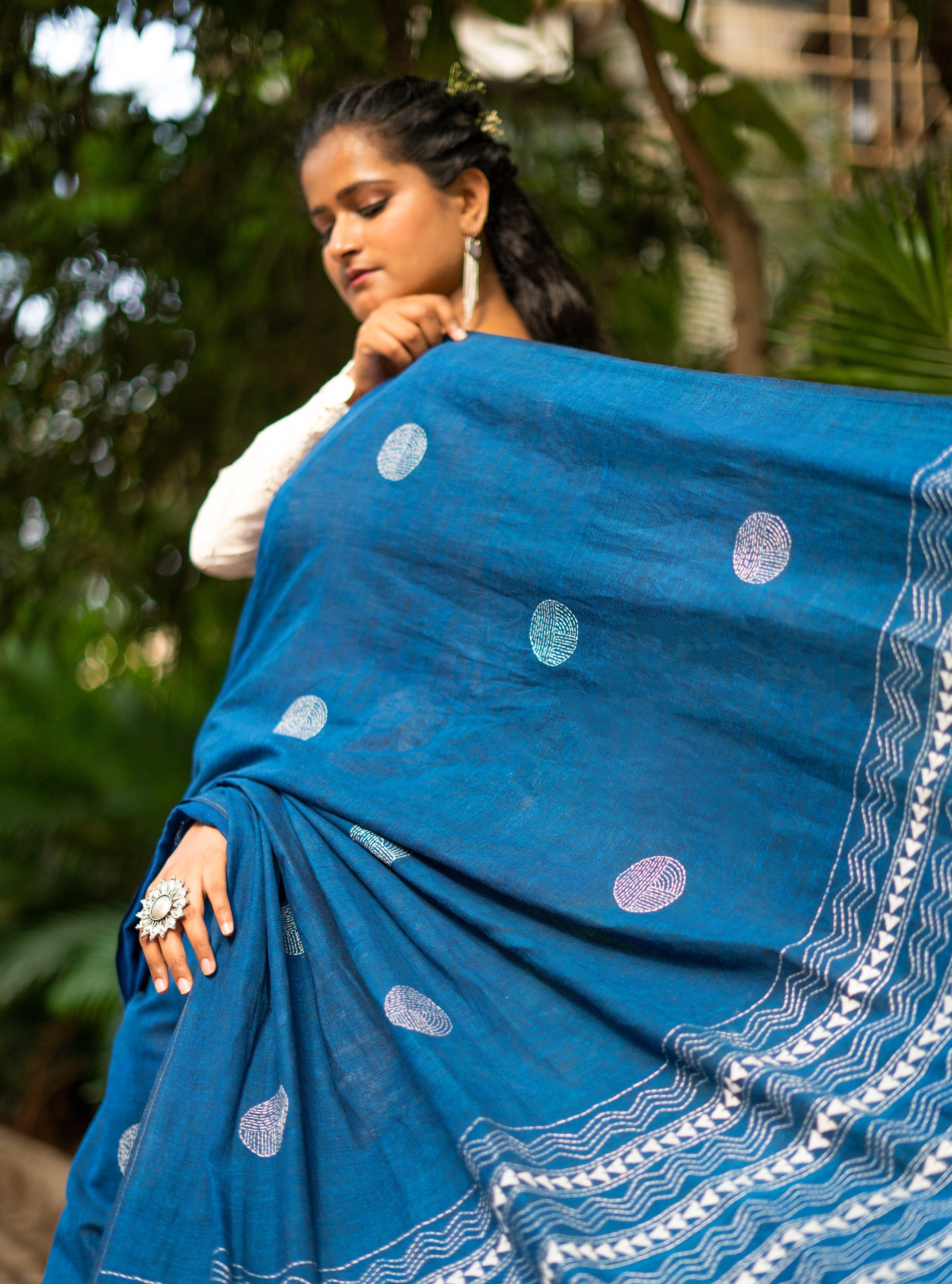 Cotton Chanderi Indigo Blue White Stripes Shibori Saree – House Of Vaarasa